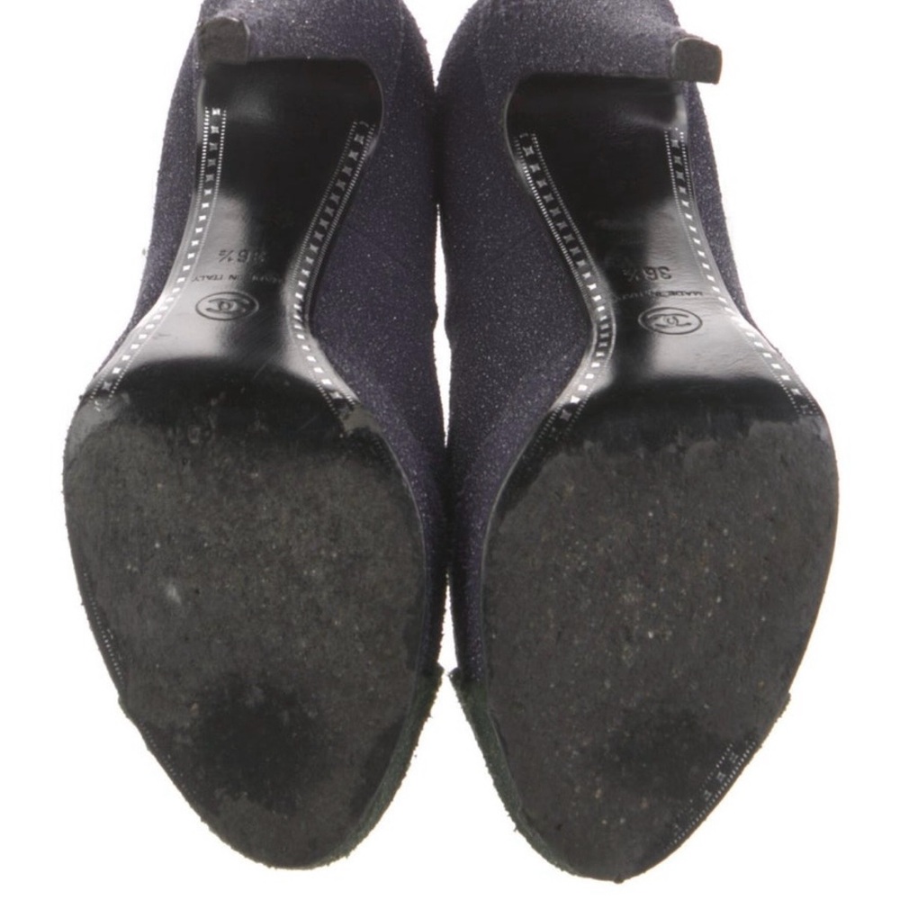 Chanel Interlocking CC Glittery Suede Heels - Picture 5 of 7